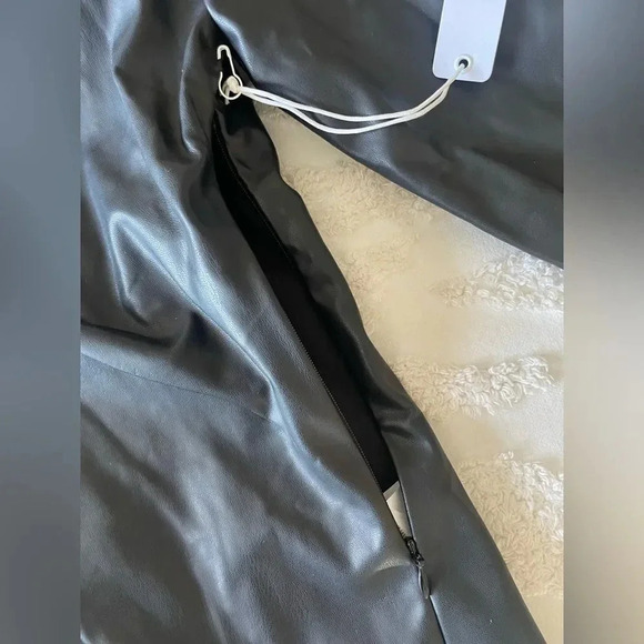 Six/Fifty Collared Leather Blouse - Picture 4 of 8